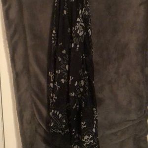 Skeleton scarf